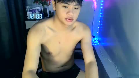 Snapshot of manhattan_men18 chatting on March 10, 2025, 11:06 pm JM18 online show from March 10, 2025, 11:06 pm