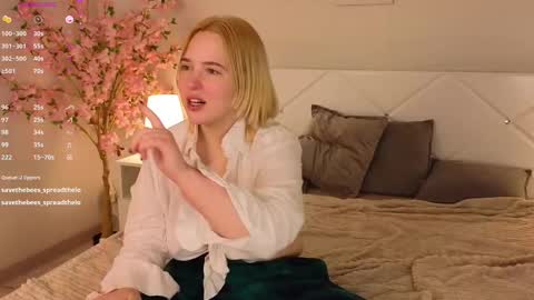 Snapshot of manic_pixie_ chatting on March 3, 2025, 6:55 pm manic_pixie_ online show from March 3, 2025, 6:55 pm