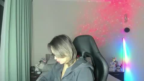 Snapshot of mankamm chatting on March 12, 2025, 4:56 pm Nika online show from March 12, 2025, 4:56 pm