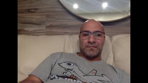 david 77977 online show from December 5, 2024, 10:12 pm