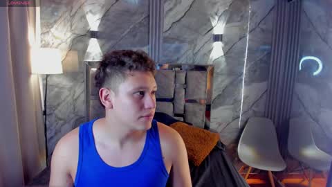 Snapshot of manson_and_zoe chatting on April 16, 2026, 11:33 am Manson and Zoe online show from April 16, 2026, 11:33 am