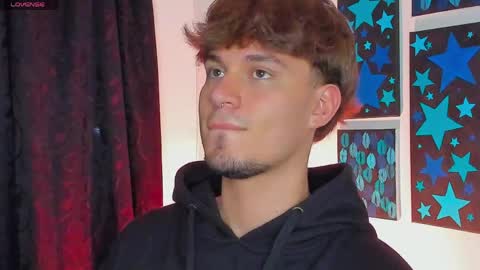  independent model online show from April 15, 2026, 3:13 am