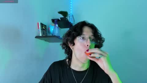 Snapshot of manu_vera8 chatting on October 28, 2025, 3:10 am Manuel online show from October 28, 2025, 3:10 am