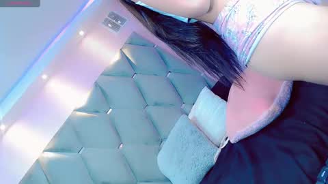 Snapshot of manuela_kingsley chatting on December 17, 2024, 2:44 pm Manuela Kingsley online show from December 17, 2024, 2:44 pm