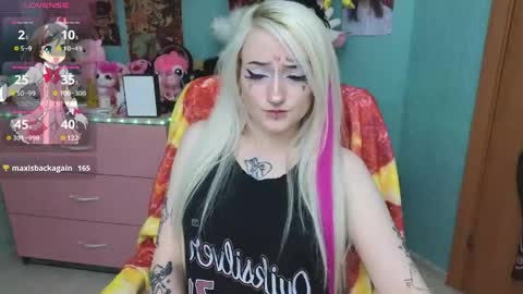 Snapshot of manuela_unicorn chatting on June 7, 2026, 3:38 pm Manuela online show from June 7, 2026, 3:38 pm