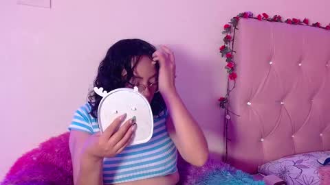 Snapshot of manumeow_ chatting on February 16, 2025, 9:38 pm Manu online show from February 16, 2025, 9:38 pm