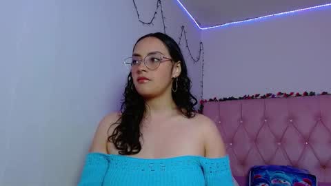 Manu  online show from December 21, 2025, 9:55 pm