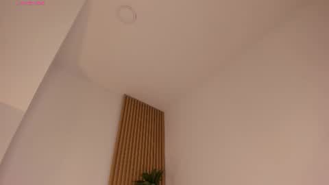 Snapshot of mara_betancurt chatting on June 13, 2026, 9:02 pm Mara online show from June 13, 2026, 9:02 pm