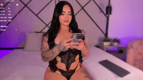 Snapshot of mara_martinez chatting on December 9, 2024, 4:56 am     online show from December 9, 2024, 4:56 am