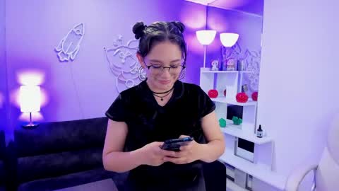 maramartinez_ online show from May 23, 2026, 7:40 pm