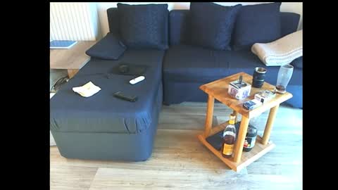 Snapshot of maraoles2 chatting on November 16, 2025, 8:31 am Maraoles online show from November 16, 2025, 8:31 am