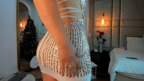 Mara Torres online show from December 27, 2024, 4:43 pm