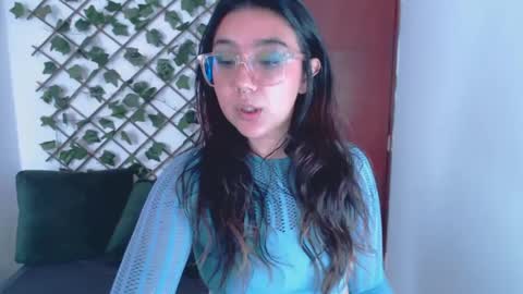 Snapshot of marce_bunny chatting on September 29, 2025, 4:01 pm Marcela  online show from September 29, 2025, 4:01 pm