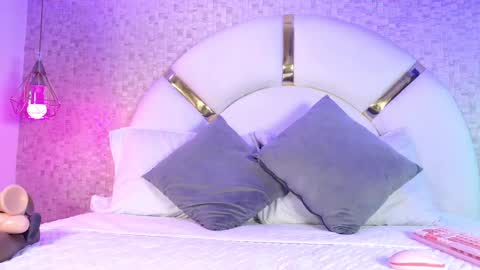 marcela_rojas online show from September 17, 2025, 11:34 am