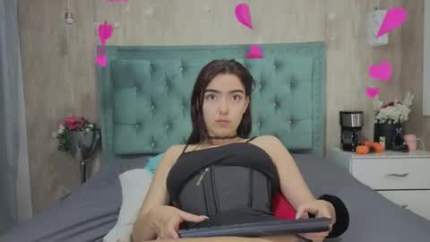 Marcela online show from February 19, 2026, 9:22 pm