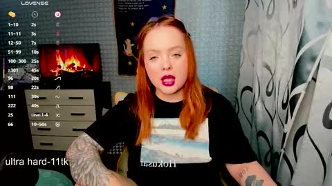 Snapshot of marcelinepeach chatting on March 26, 2026, 12:33 pm Sara online show from March 26, 2026, 12:33 pm