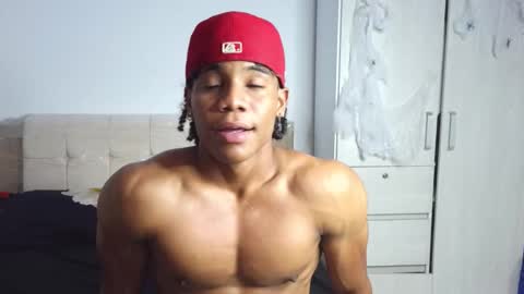 Snapshot of marcelo_dosantos77 chatting on November 15, 2025, 3:04 am MARCELO online show from November 15, 2025, 3:04 am