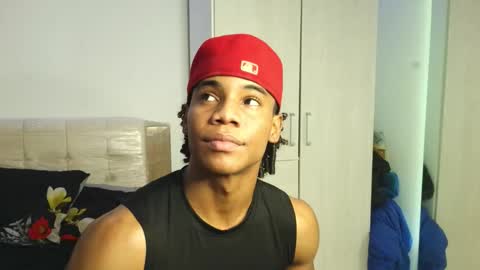 Snapshot of marcelo_dosantos77 chatting on November 21, 2025, 3:54 pm MARCELO online show from November 21, 2025, 3:54 pm