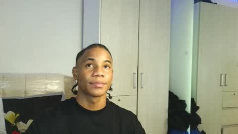 Snapshot of marcelo_dosantos77 chatting on December 5, 2025, 6:26 pm MARCELO online show from December 5, 2025, 6:26 pm