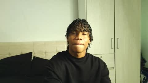 Snapshot of marcelo_dosantos77 chatting on December 19, 2025, 5:25 am MARCELO online show from December 19, 2025, 5:25 am