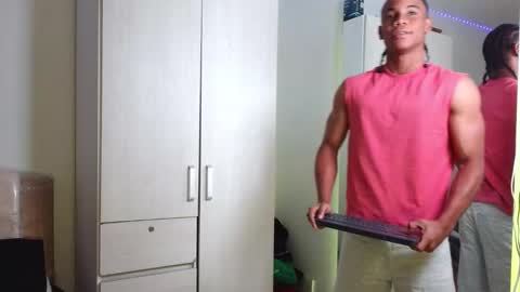 Snapshot of marcelo_dosantos77 chatting on February 19, 2026, 6:04 pm MARCELO online show from February 19, 2026, 6:04 pm