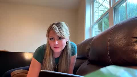 Snapshot of marciwallace chatting on November 13, 2025, 7:13 pm Marci Wallace online show from November 13, 2025, 7:13 pm