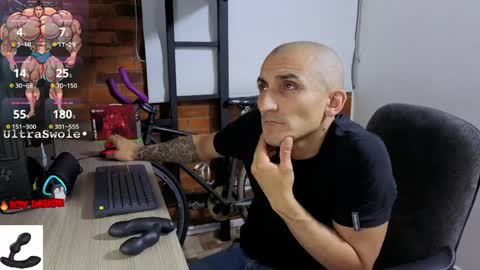 Marck  Independent model  online show from April 5, 2026, 3:04 am