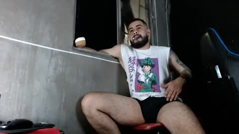 marco_aure online show from May 5, 2026, 4:31 am