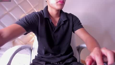 Snapshot of marco_deluxe chatting on April 28, 2026, 11:48 am marco_deluxe online show from April 28, 2026, 11:48 am