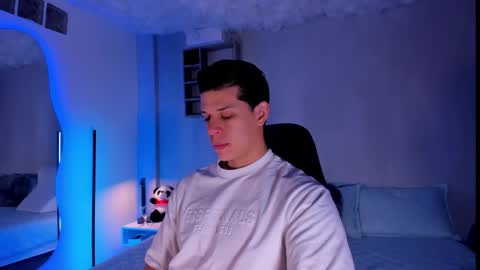 Marco Sullivan online show from October 28, 2025, 12:19 pm