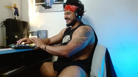 Snapshot of marcus_phoenix chatting on February 9, 2025, 6:33 am Marcus online show from February 9, 2025, 6:33 am