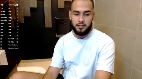 marcus_soler online show from October 28, 2025, 2:20 pm