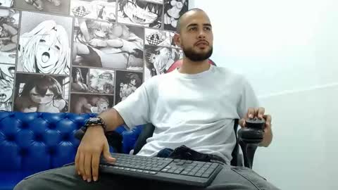marcus_soler online show from November 7, 2025, 3:56 pm