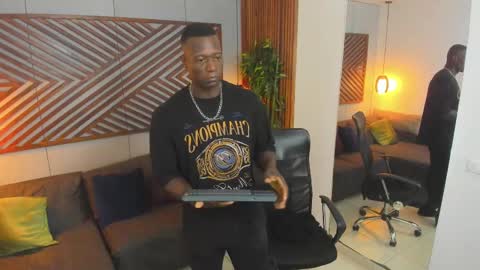 Marcusssss online show from March 6, 2025, 11:36 am