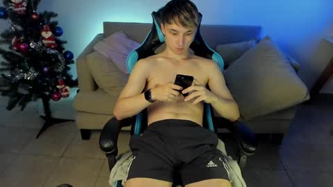 Snapshot of marcussmit chatting on December 21, 2024, 12:20 am Marcus online show from December 21, 2024, 12:20 am
