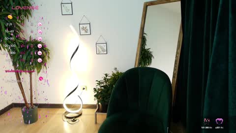 Snapshot of margeritirell chatting on January 24, 2025, 8:44 am Margo online show from January 24, 2025, 8:44 am