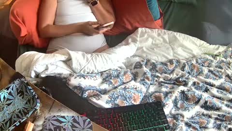 Elle online show from September 14, 2025, 8:08 pm