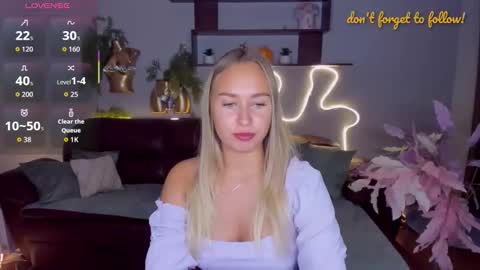 Snapshot of margosugar chatting on October 26, 2025, 10:54 am MargoSugar online show from October 26, 2025, 10:54 am