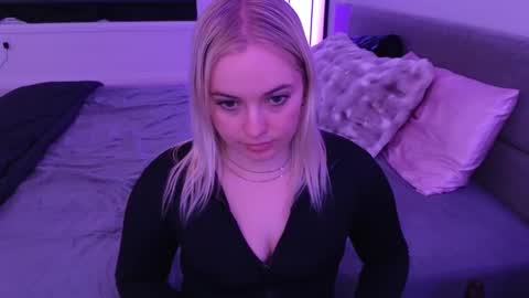 margot_robbie7 online show from February 19, 2026, 12:06 am