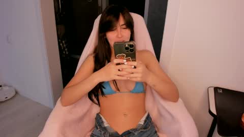 Snapshot of mari__anna chatting on May 29, 2026, 10:57 am PVT IS OPEN LOVES AND WE DONT HAVE LIMITS online show from May 29, 2026, 10:57 am