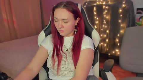 Snapshot of mari_kiku chatting on December 15, 2024, 9:42 pm Kiku and Marii - online show from December 15, 2024, 9:42 pm