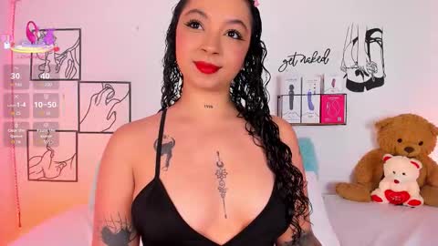 Mari Sweett  online show from September 19, 2025, 8:31 pm