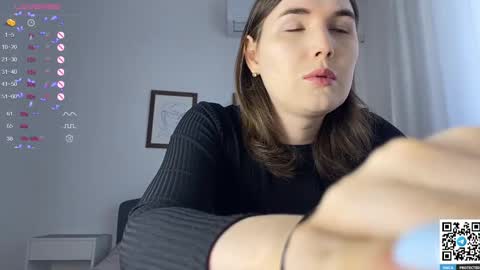 Snapshot of maria_bowie chatting on December 13, 2024, 10:41 am Maria online show from December 13, 2024, 10:41 am