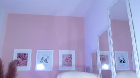  Instagram soymj01 online show from January 13, 2025, 12:02 pm