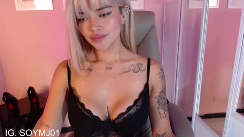  Instagram soymj01 online show from September 17, 2025, 1:46 pm