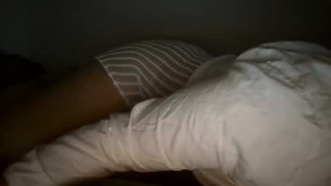 Snapshot of maria_le chatting on November 9, 2025, 3:27 am MARIALE online show from November 9, 2025, 3:27 am