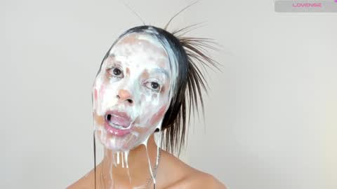 S O F I A  model independent online show from January 27, 2025, 2:35 pm