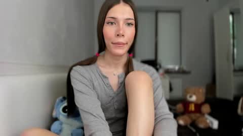 Mariam  online show from May 24, 2026, 3:22 am