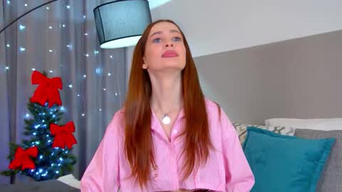 MariaMenson online show from December 2, 2025, 6:47 pm