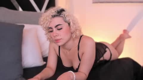 Snapshot of marian_pinzon chatting on September 18, 2025, 2:57 am Marian online show from September 18, 2025, 2:57 am